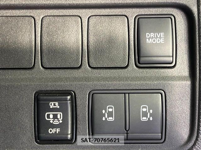 Nissan SERENA 2021-04 8132250-2