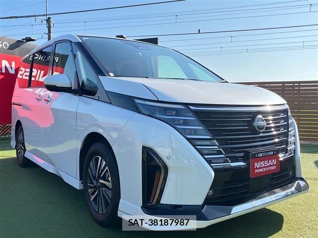 Nissan SERENA 2023-09 8132236-12