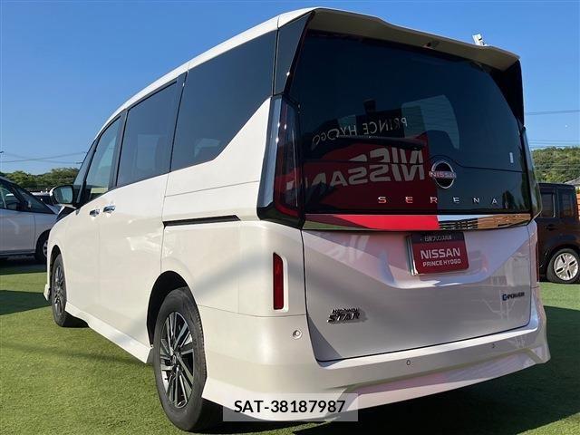 Nissan SERENA 2023-09 8132236-17