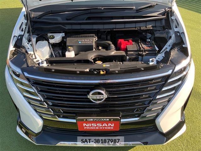 Nissan SERENA 2023-09 8132236-18