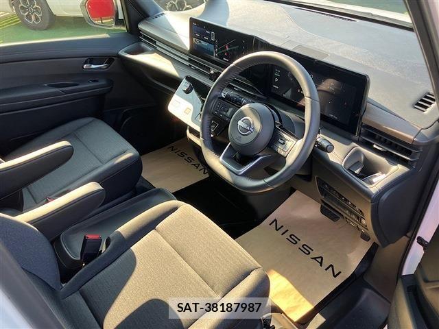 Nissan SERENA 2023-09 8132236-24