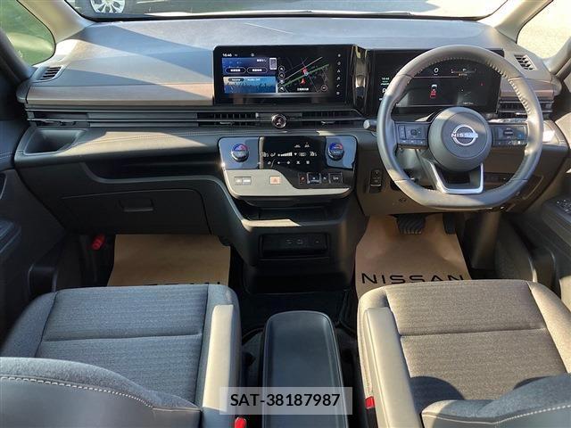 Nissan SERENA 2023-09 8132236-2