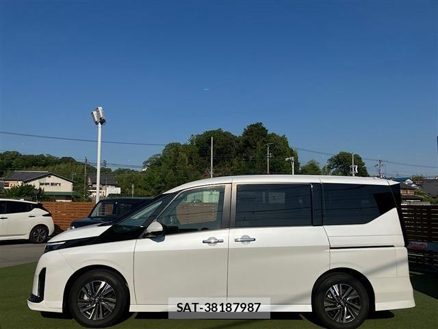 Nissan SERENA 2023-09 8132236-7