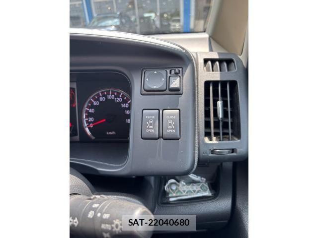 Nissan SERENA 2009-06 8132275-18