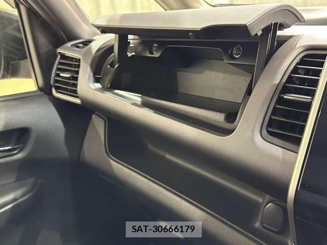 Nissan SERENA 2019-06 8132268-28