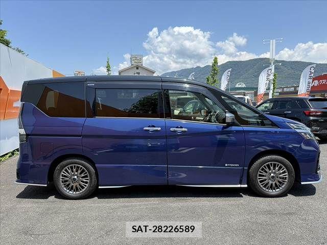 Nissan SERENA 2019-12 8132272-11