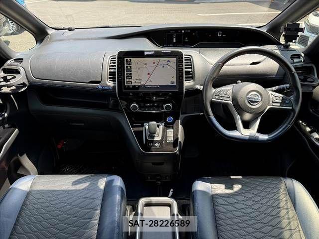 Nissan SERENA 2019-12 8132272-1