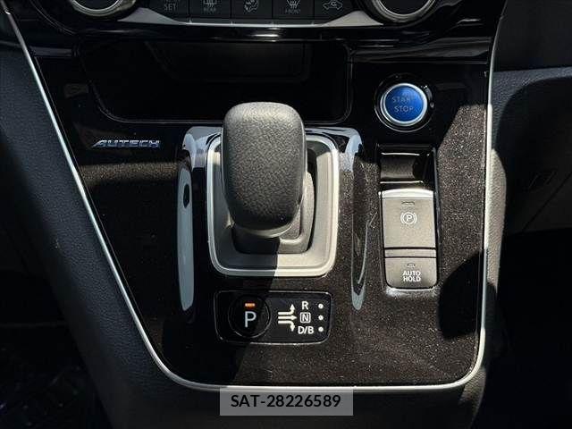 Nissan SERENA 2019-12 8132272-26