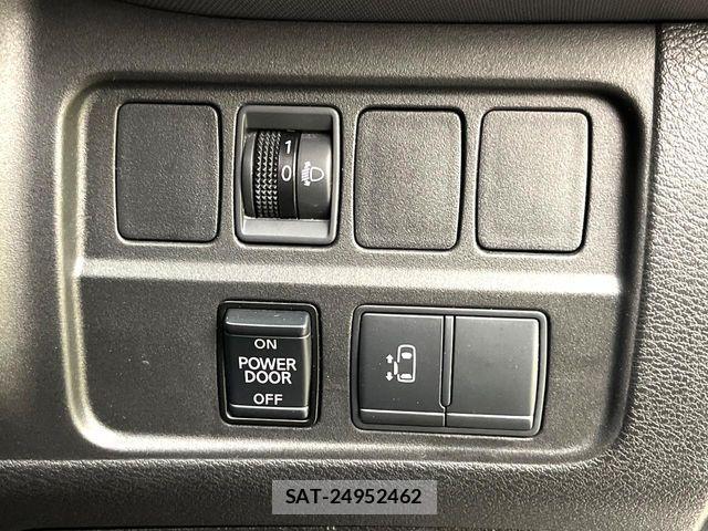 Nissan SERENA 2022-07 8132273-5
