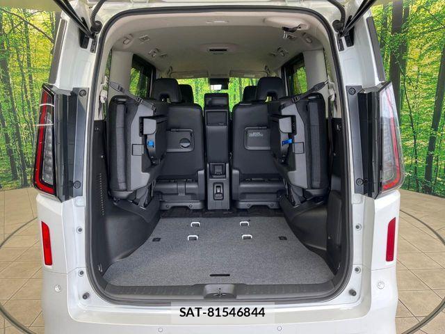 Nissan SERENA 2023-07 8146641-10