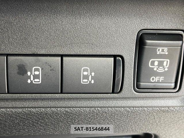 Nissan SERENA 2023-07 8146641-4