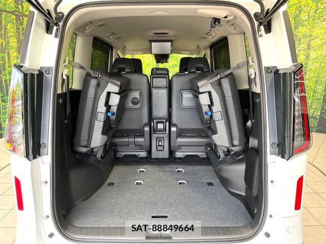 Nissan SERENA 2023-11 8146644-9