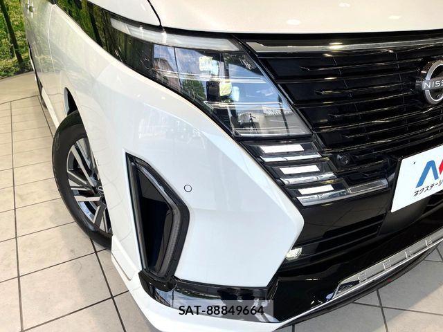 Nissan SERENA 2023-11 8146644-11