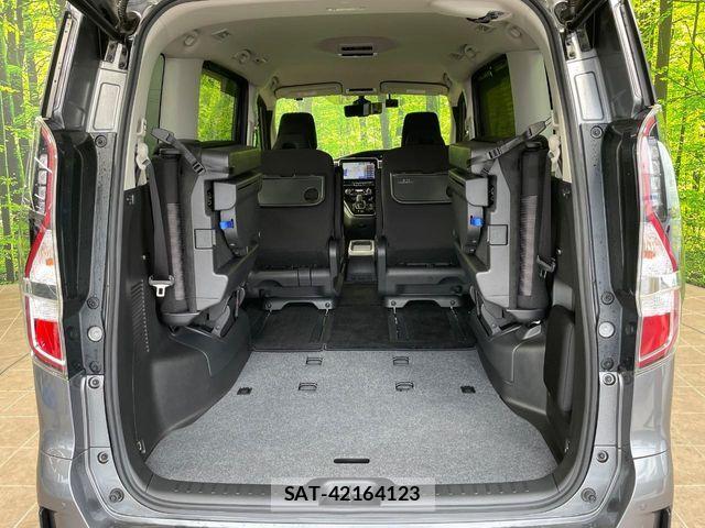 Nissan SERENA 2021-09 8146648-11