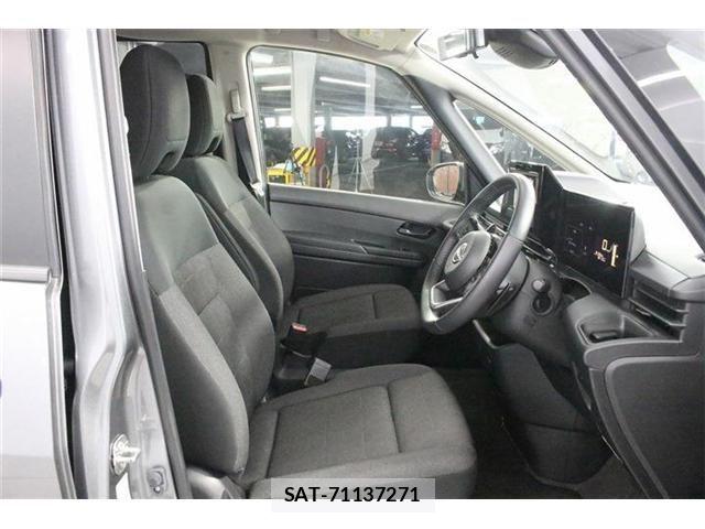 Nissan SERENA 2023-06 8159175-26