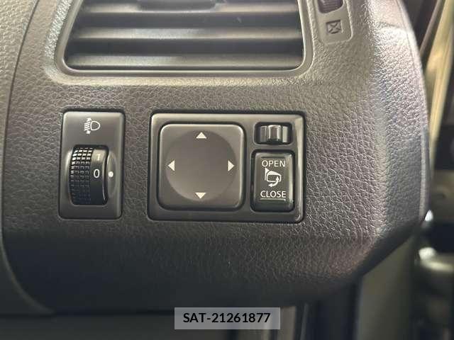 Nissan SERENA 2011-10 8159178-13