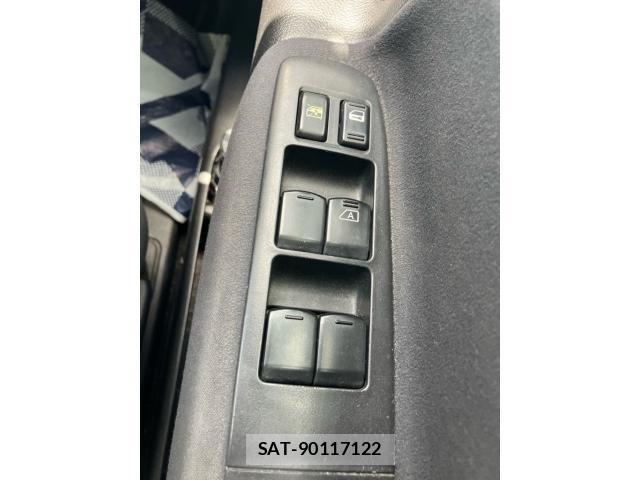 Nissan SERENA 2010-08 8159180-17