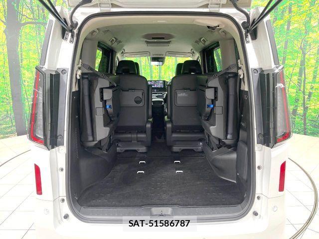 Nissan SERENA 2023-06 8159164-12