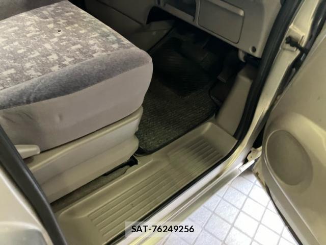 Nissan SERENA 2001-07 8159181-20