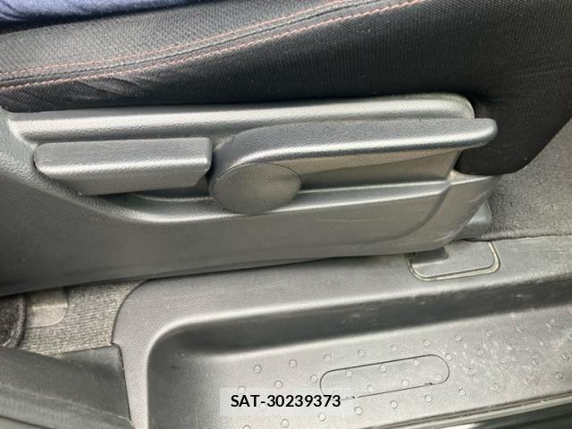 Nissan SERENA 2012-01 8159187-13