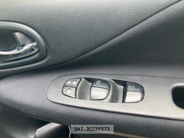 Nissan SERENA 2012-01 8159187-18