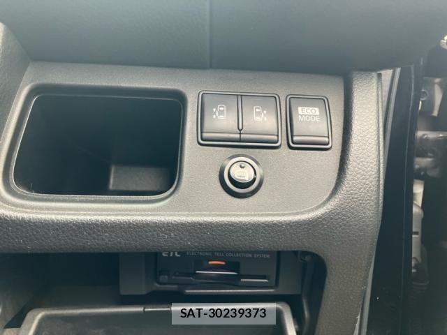 Nissan SERENA 2012-01 8159187-19