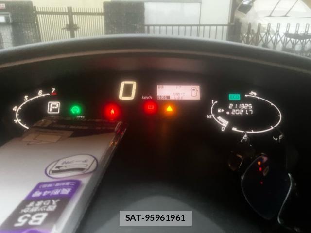 Nissan SERENA 2011-02 8159185-11