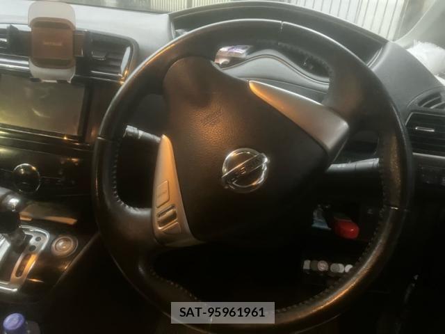 Nissan SERENA 2011-02 8159185-8