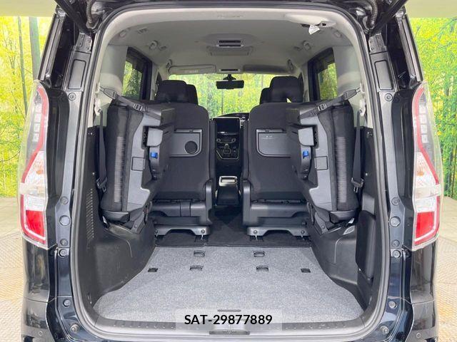 Nissan SERENA 2021-09 8210053-10