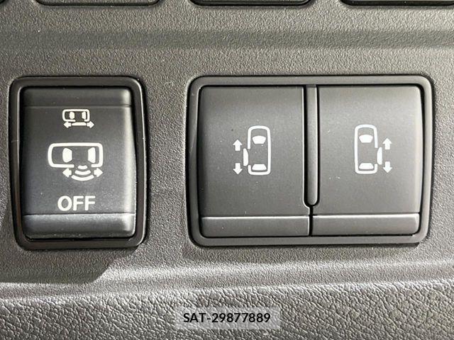 Nissan SERENA 2021-09 8210053-5
