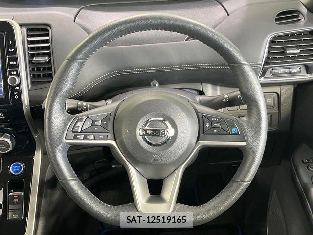 Nissan SERENA 2018-08 8210075-11