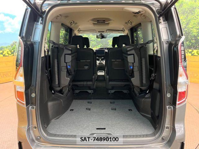 Nissan SERENA 2021-09 8210052-10