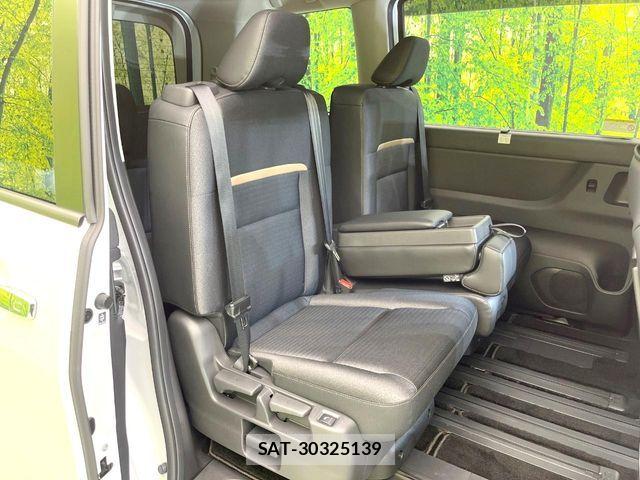 Nissan SERENA 2025-07 8210023-9