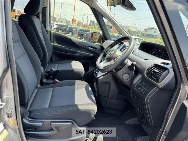 Nissan SERENA 2022-07 8210077-15