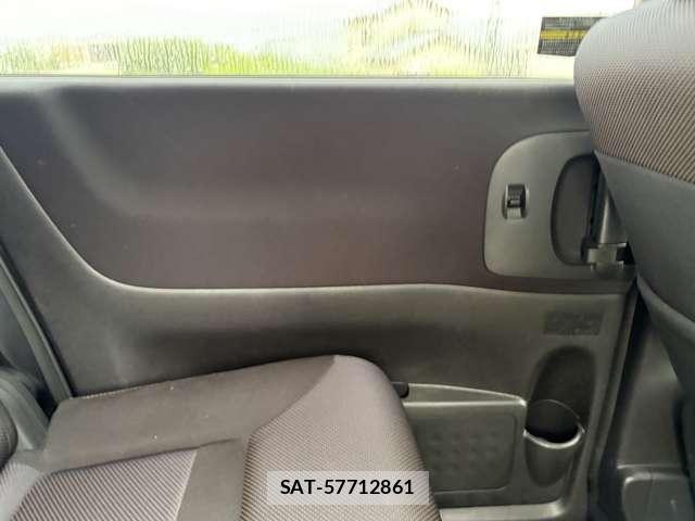 Nissan SERENA 2010-10 8210088-11