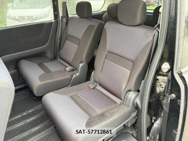 Nissan SERENA 2010-10 8210088-16