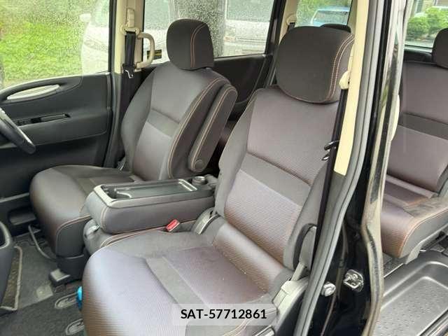 Nissan SERENA 2010-10 8210088-17