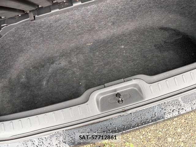 Nissan SERENA 2010-10 8210088-24
