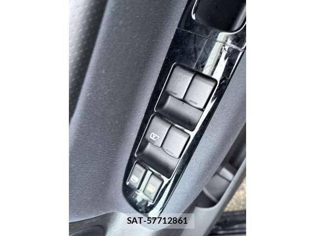 Nissan SERENA 2010-10 8210088-25