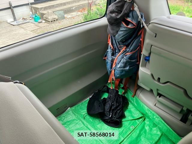Nissan SERENA 2012-03 8210094-4