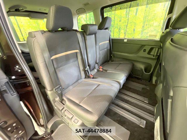 Nissan SERENA 2024-03 8210045-10
