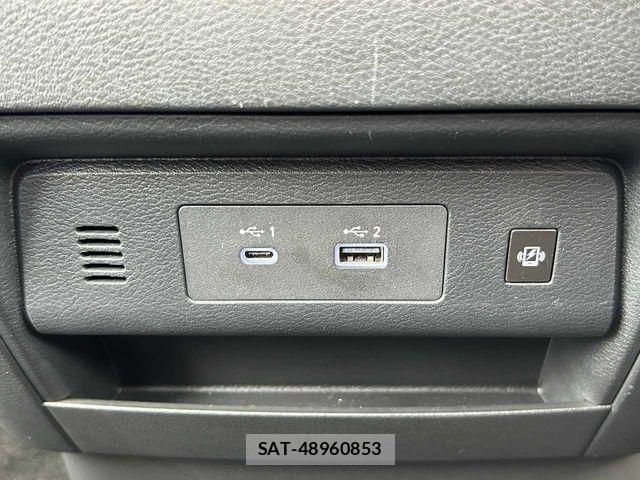 Nissan SERENA 2023-09 8210038-23