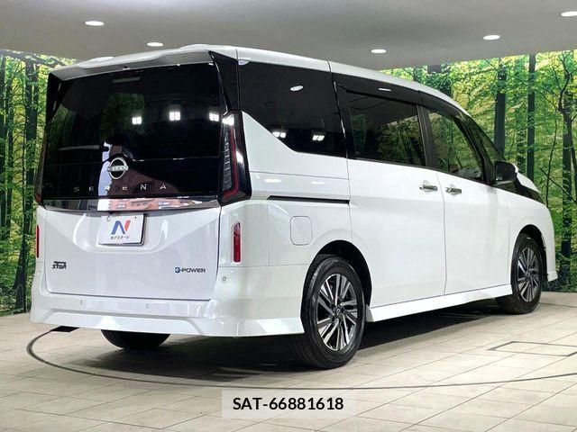 Nissan SERENA 2023-05 8210044-17