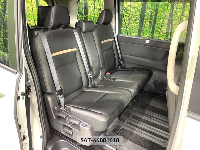 Nissan SERENA 2023-05 8210044-8
