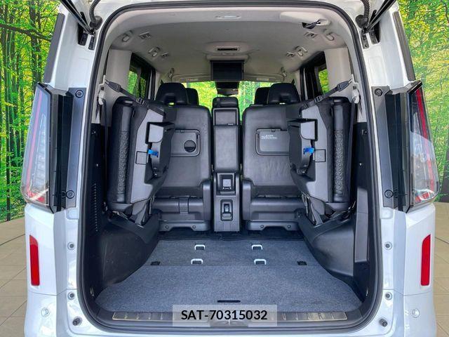 Nissan SERENA 2023-06 8210028-10