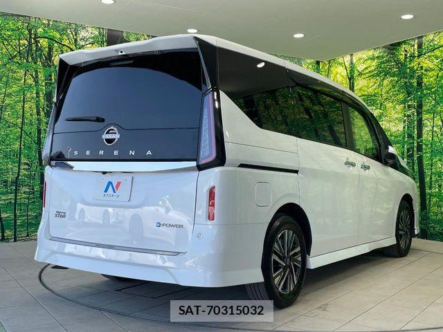 Nissan SERENA 2023-06 8210028-17