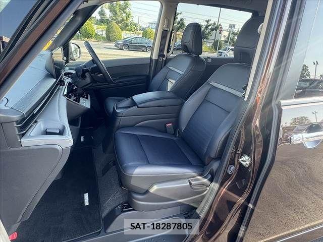 Nissan SERENA 2023-07 8210034-16
