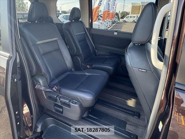 Nissan SERENA 2023-07 8210034-17