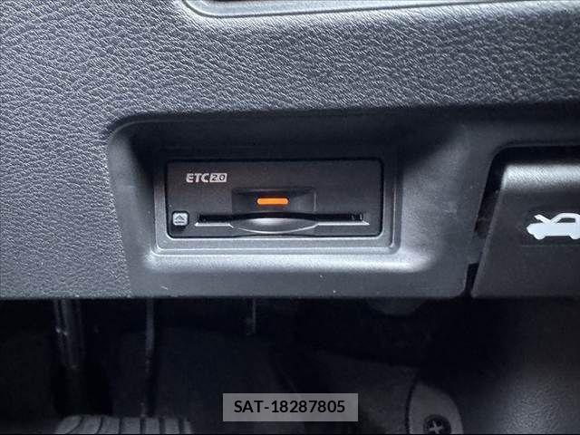 Nissan SERENA 2023-07 8210034-5