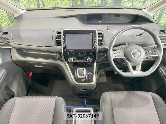 Nissan SERENA 2019-01 8210074-1